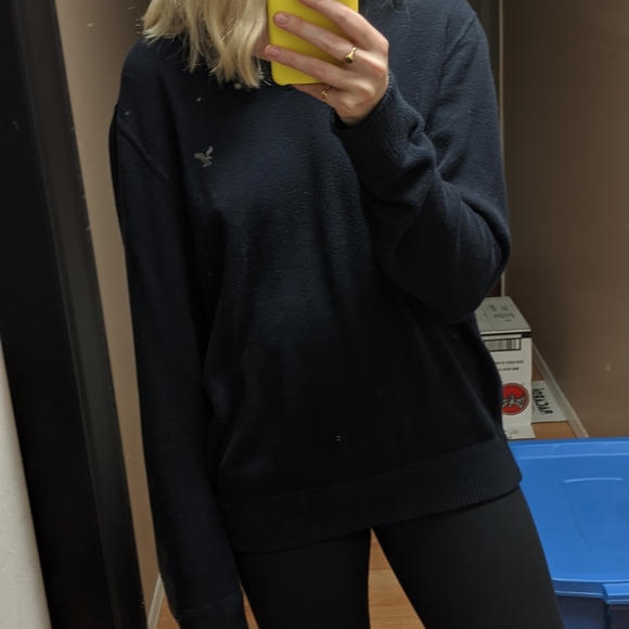 AE sweater - Picture 1 of 2